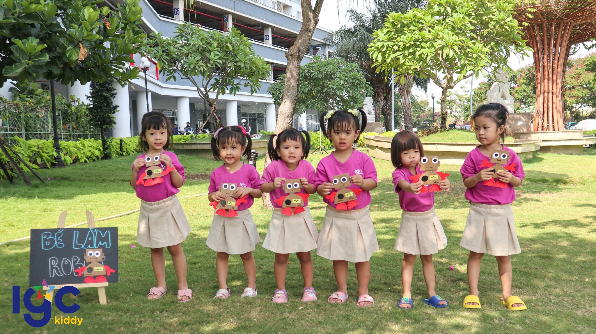 [IGC KIDDY CƠ SỞ QUẬN 7] CHẾ TẠO ROBOT CÙNG BÉ LỚP MOLLY ELITE