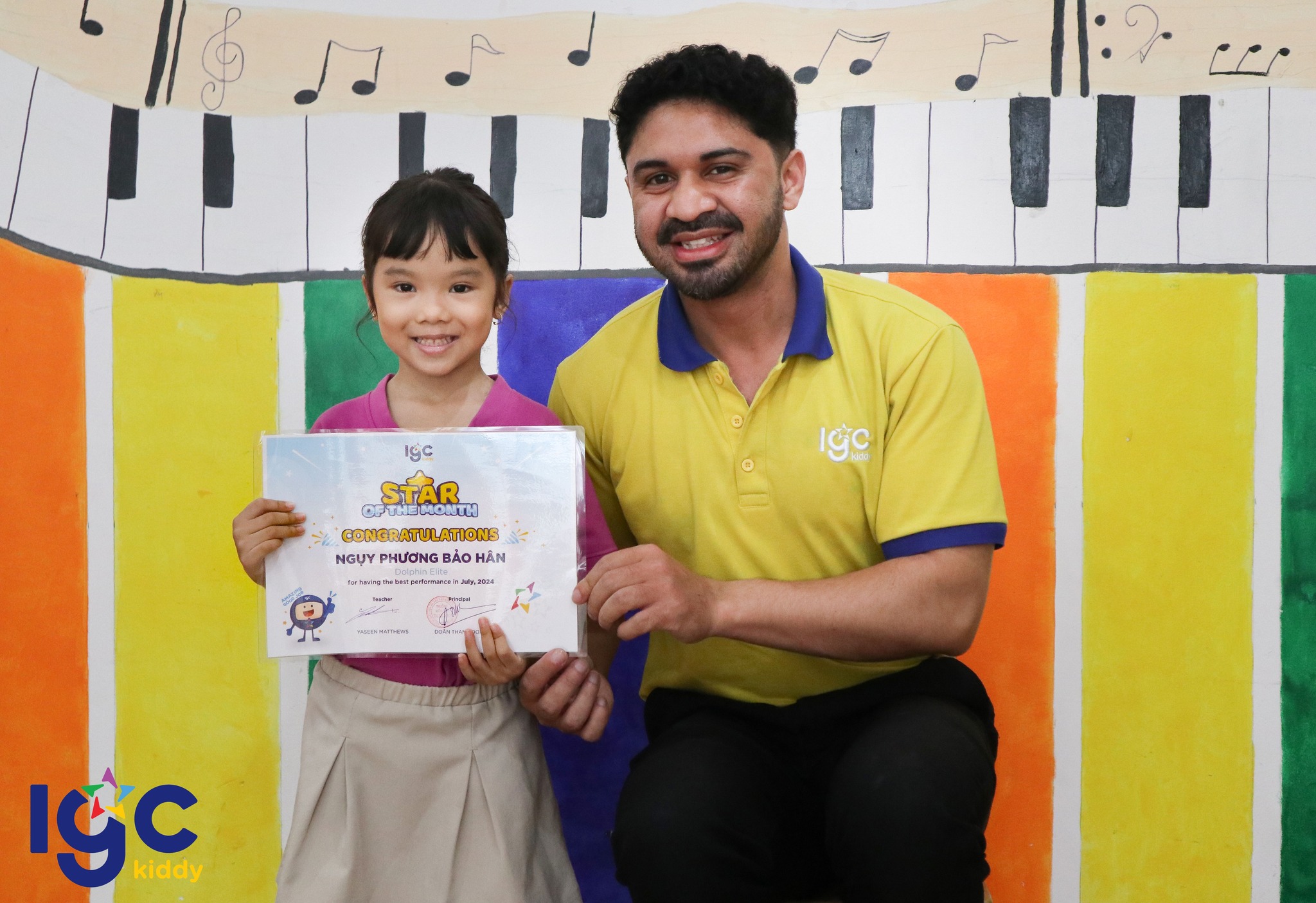 STAR OF THE MONTH – NGÔI SAO CỦA THÁNG 7