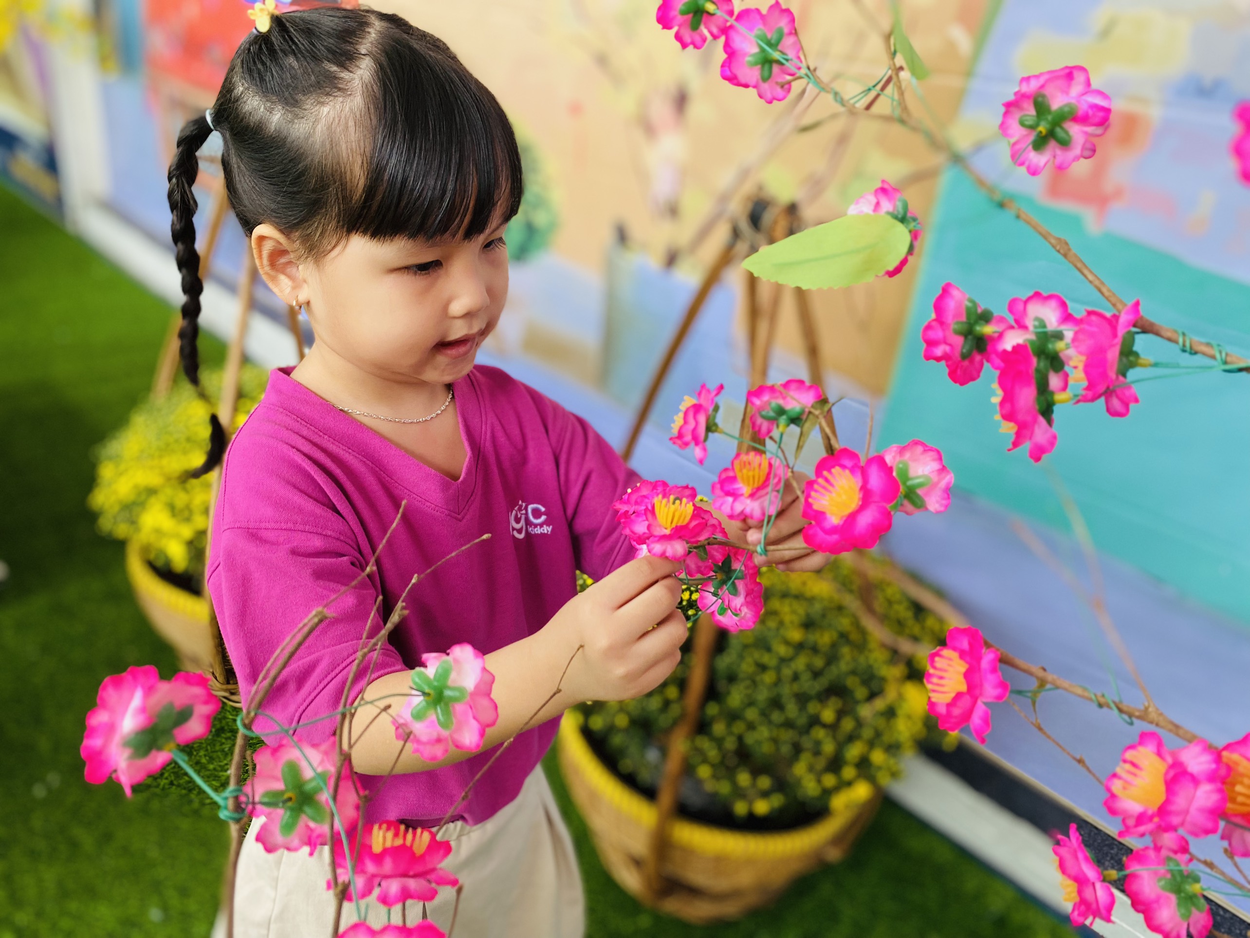 BÉ YÊU THAM GIA HOẠT ĐỘNG TRANG TRÍ NGÀY TẾT