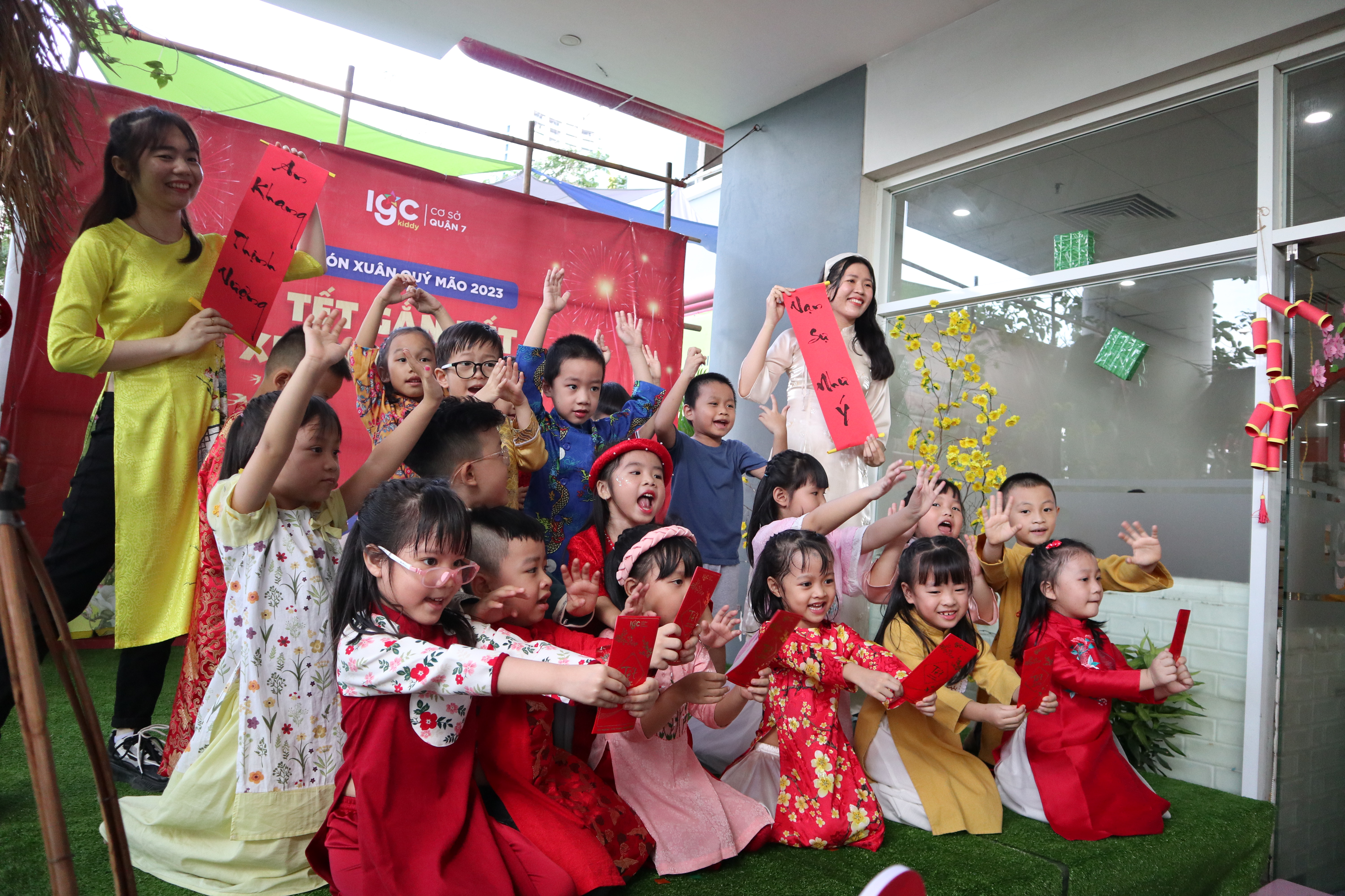 PHIÊN CHỢ TẾT VIỆT “TẾT GẮN KẾT – XUÂN VẸN TRÒN”