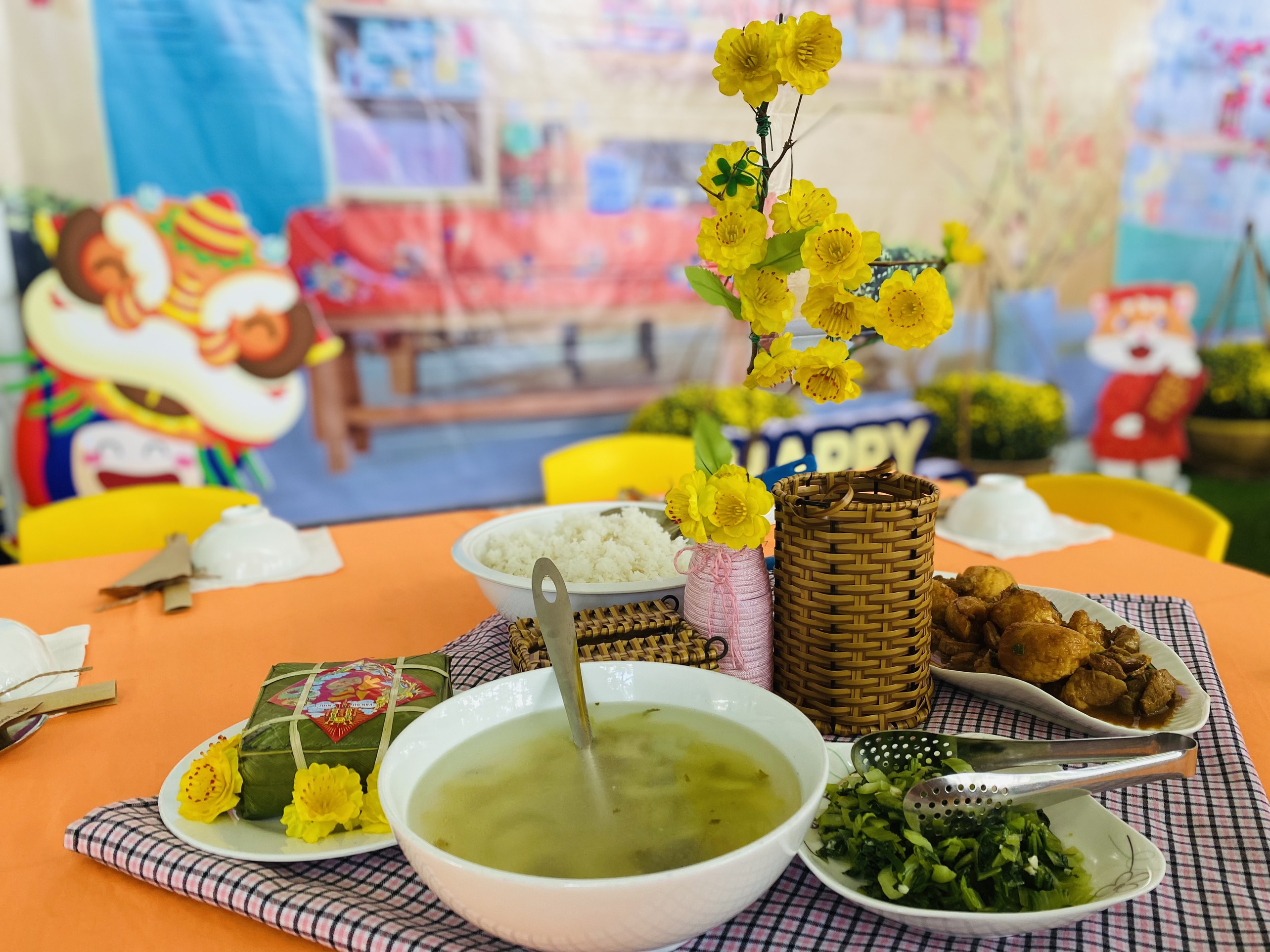 BỮA CƠM ĐOÀN VIÊN