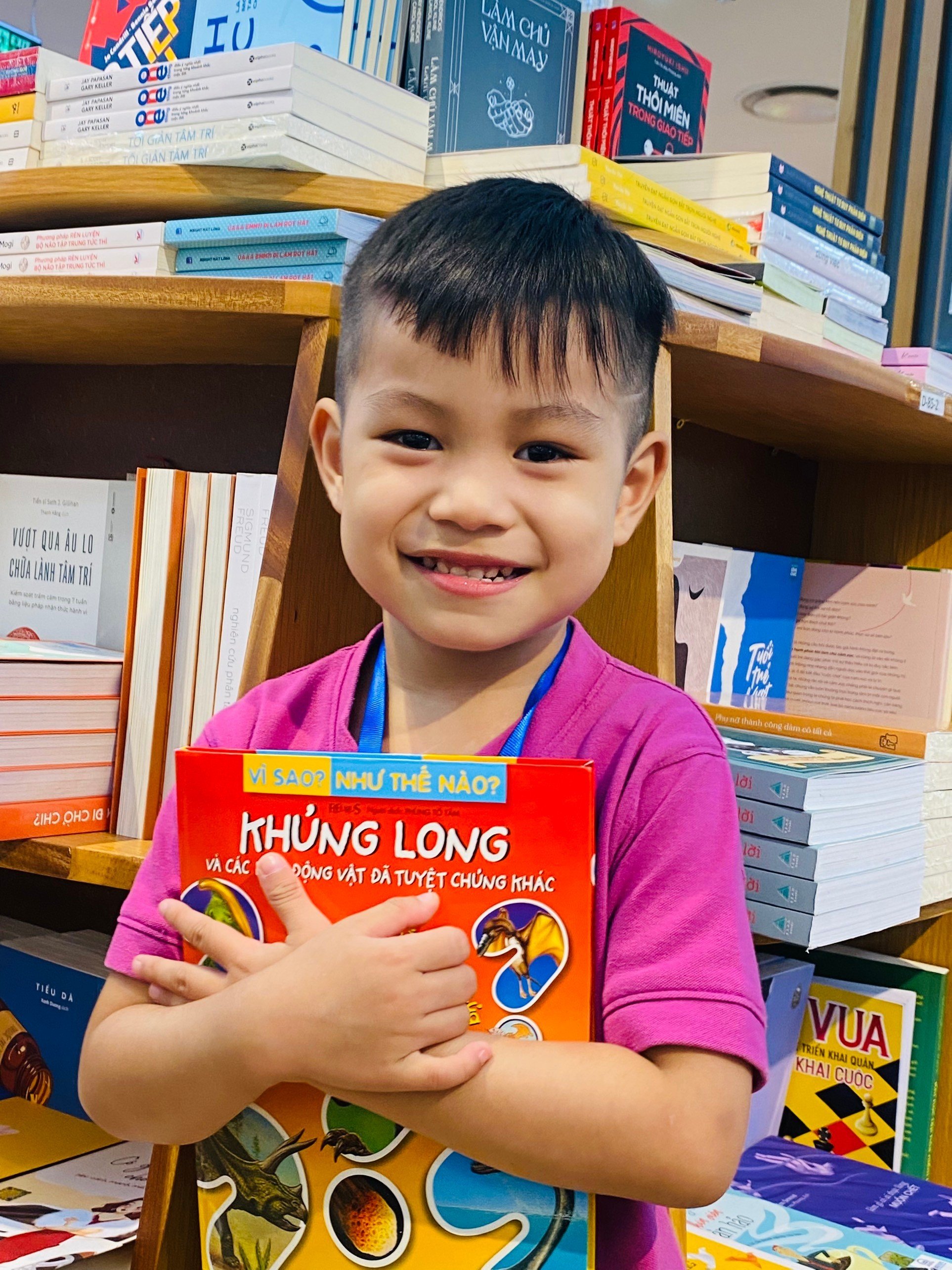 HOẠT ĐỘNG DÃ NGOẠI THAM QUAN NHÀ SÁCH