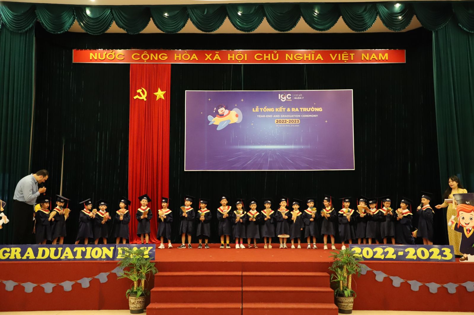 LỄ TỔNG KẾT & RA TRƯỜNG KHỐI WHALE NĂM HỌC 2022-2023