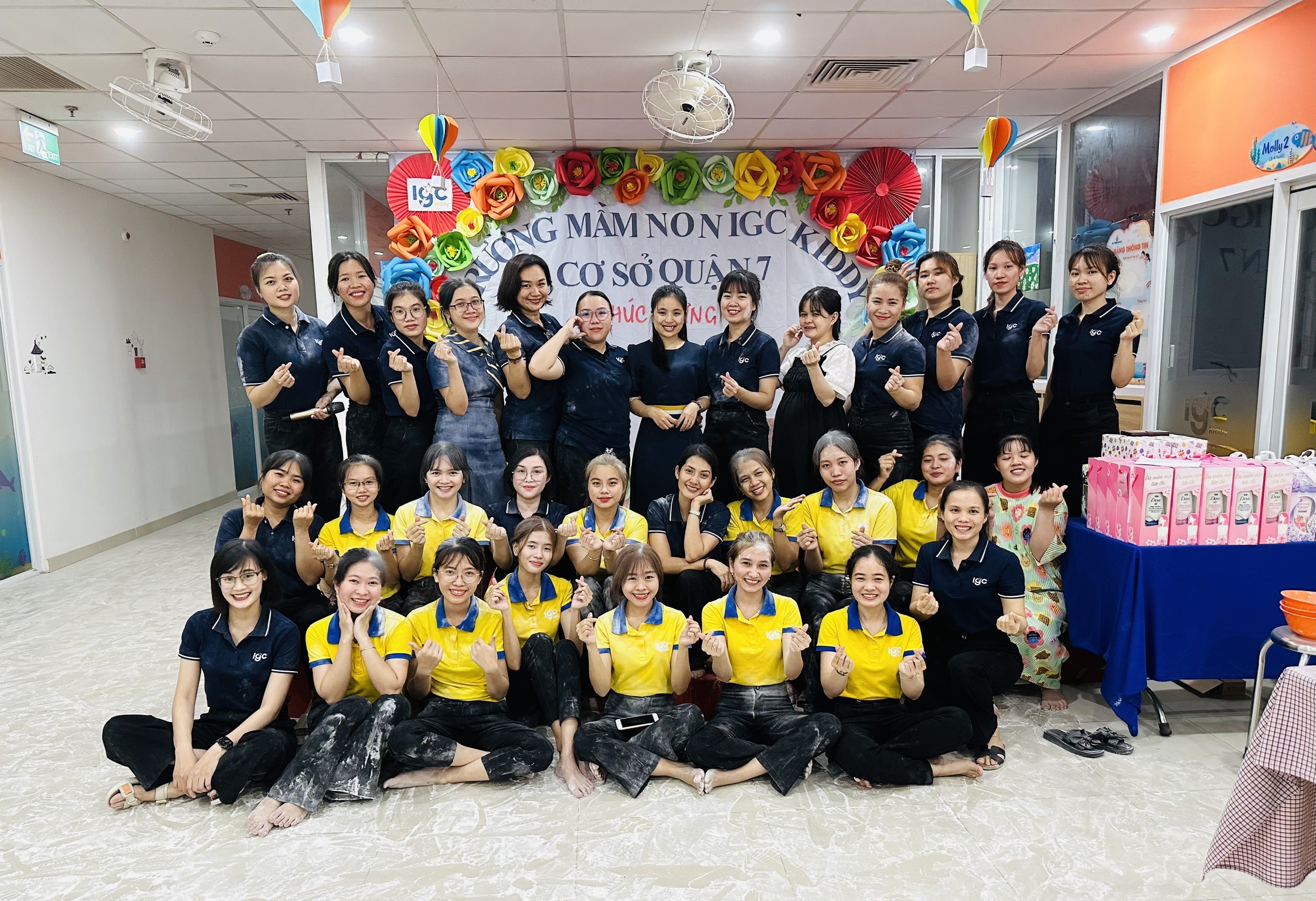 HAPPY WOMEN'S DAY 20/11