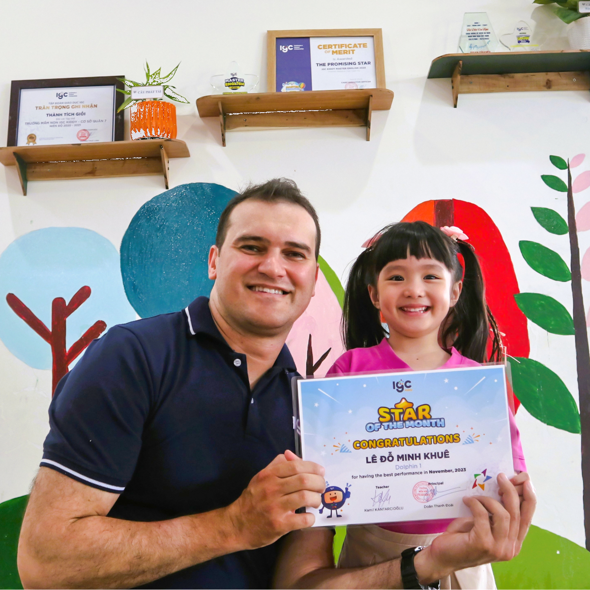 STAR OF THE MONTH – NGÔI SAO CỦA THÁNG